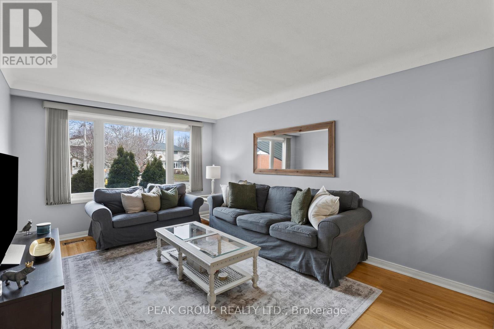 8 Holden Street, St. Catharines, Ontario  L2M 4V2 - Photo 6 - X12694052