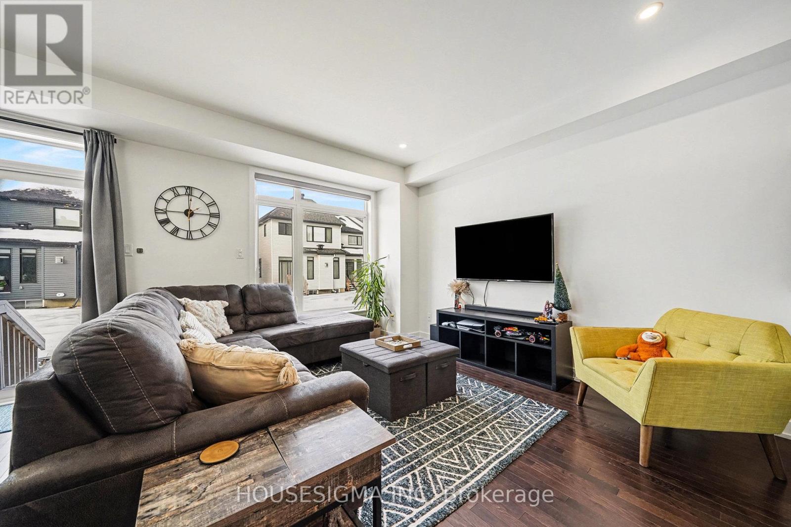 78 Nettle Crescent, Ottawa, Ontario  K1T 0W8 - Photo 11 - X12694062