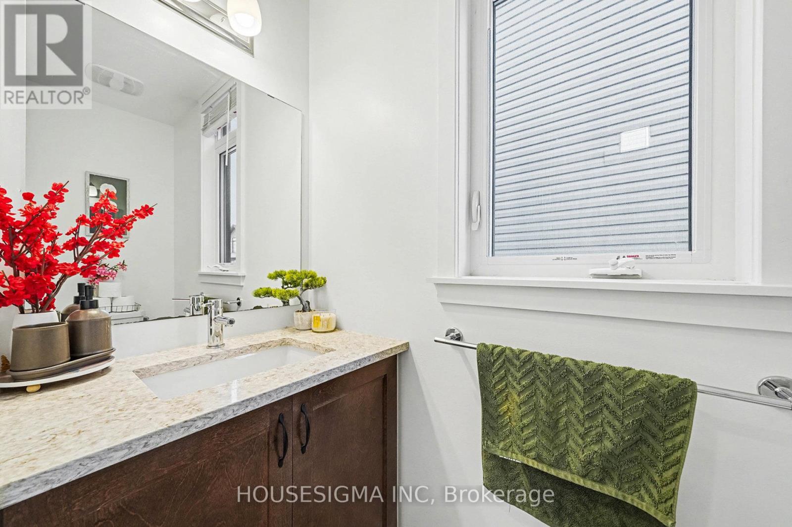 78 Nettle Crescent, Ottawa, Ontario  K1T 0W8 - Photo 15 - X12694062