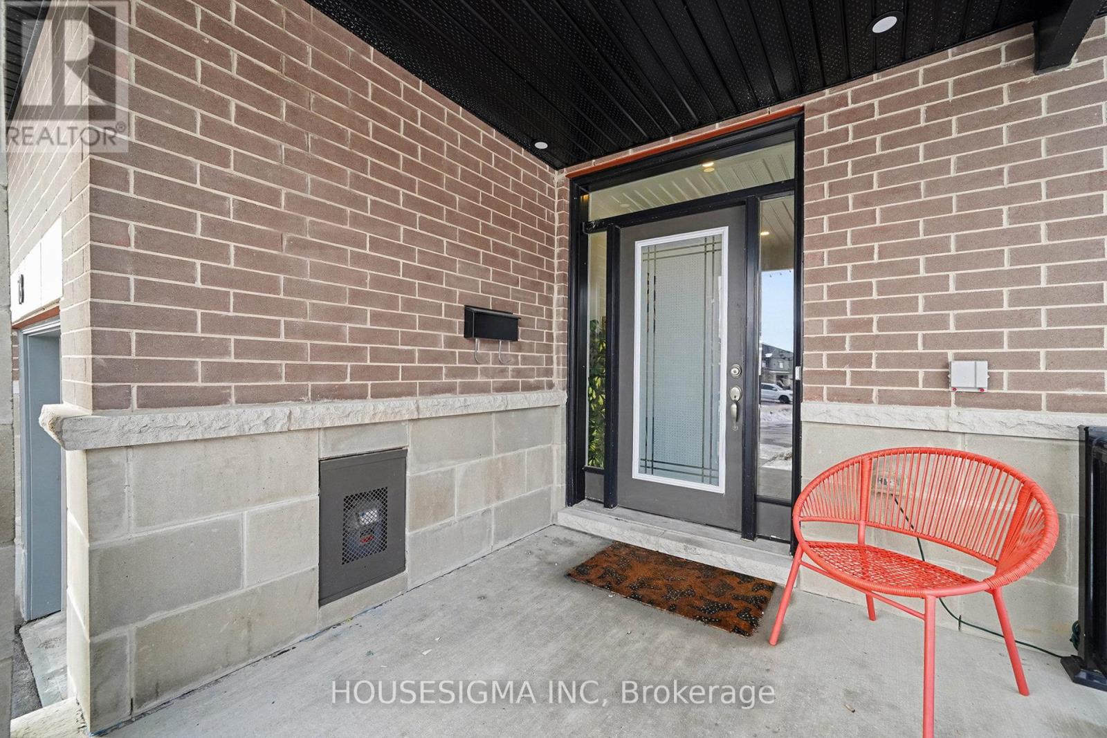 78 Nettle Crescent, Ottawa, Ontario  K1T 0W8 - Photo 4 - X12694062