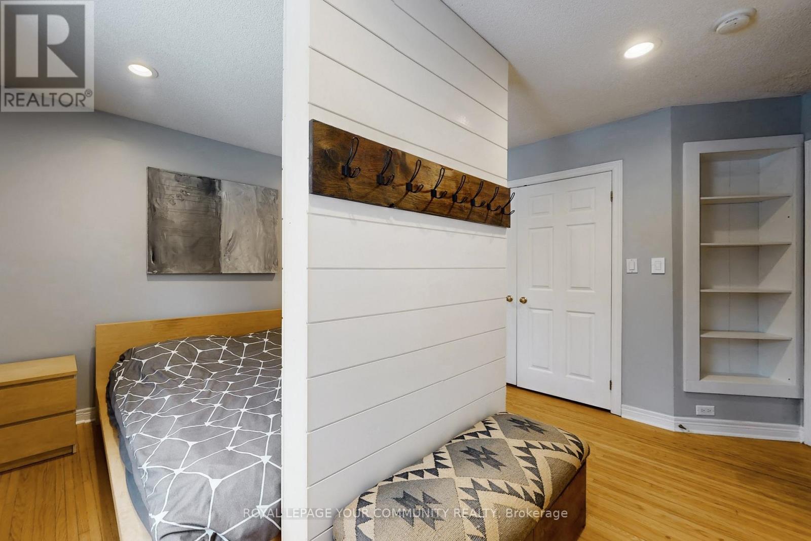 8 Victor Drive, Whitchurch-Stouffville, Ontario  L4A 3G5 - Photo 18 - N12694100