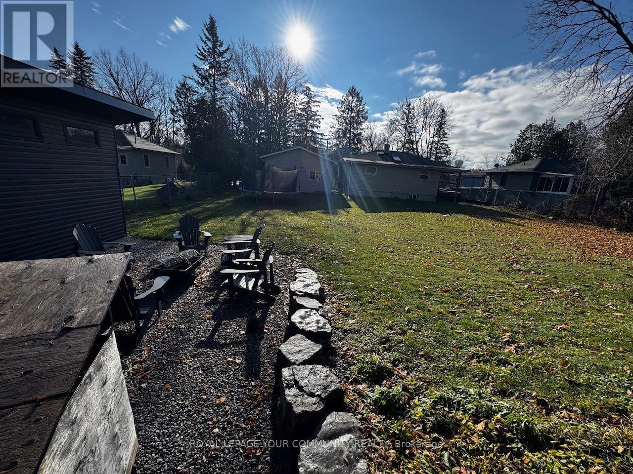 8 Victor Drive, Whitchurch-Stouffville, Ontario  L4A 3G5 - Photo 42 - N12694100