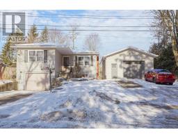 8 VICTOR DRIVE, Whitchurch-Stouffville, Ontario