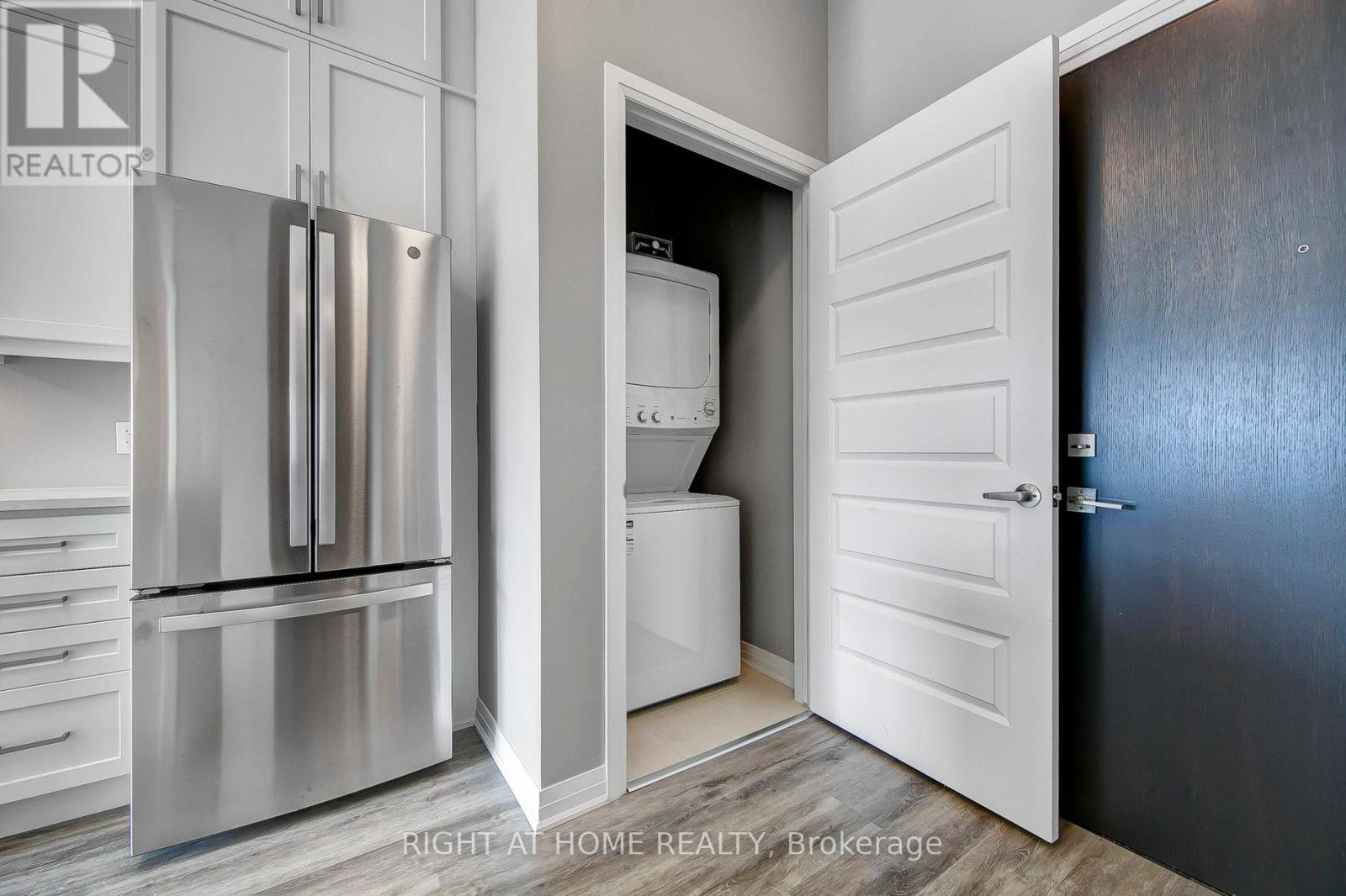 603 - 102 Grovewood Common, Oakville, Ontario  L6H 0X2 - Photo 23 - W12694106