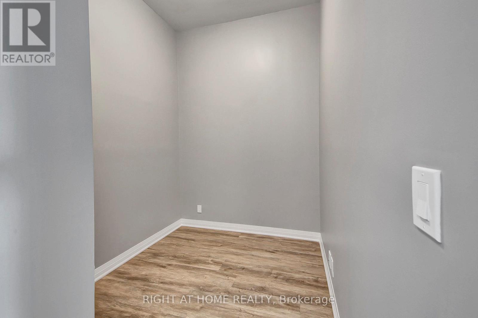 603 - 102 Grovewood Common, Oakville, Ontario  L6H 0X2 - Photo 30 - W12694106