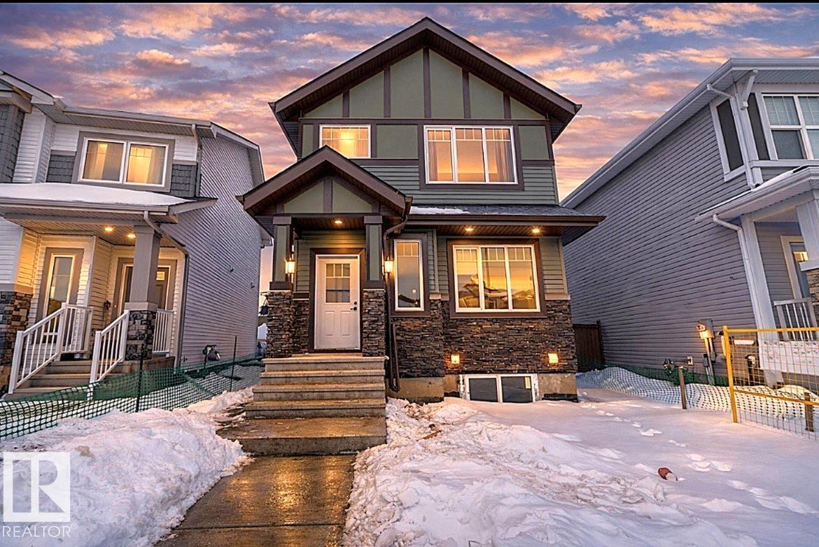 9805 106 AV, Morinville, Alberta