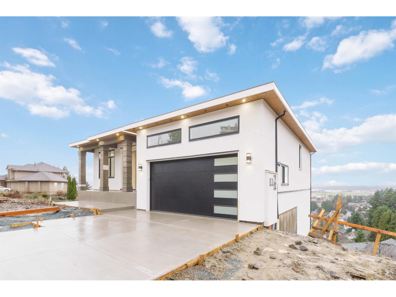 35656 Canterbury Avenue, Abbotsford, British Columbia  V3G 1G2 - Photo 1 - R3078039