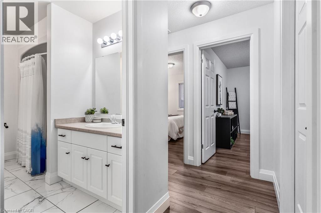 382 Pastern Trail, Waterloo, Ontario  N2K 4K7 - Photo 16 - 40796899