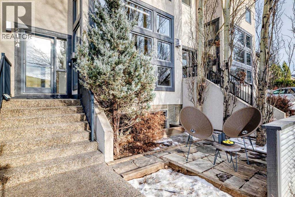 2134 30 Avenue Sw, Calgary, Alberta  T2T 1R4 - Photo 2 - A2278125