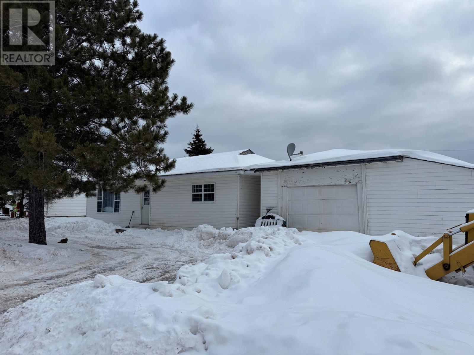 20 Lower Avenue, Bishop Falls, Newfoundland & Labrador  A0H 1C0 - Photo 1 - 1293733