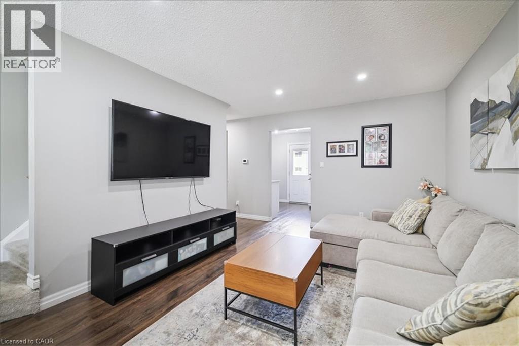 9 Inglewood Street, Brantford, Ontario  N3P 1A4 - Photo 6 - 40797943