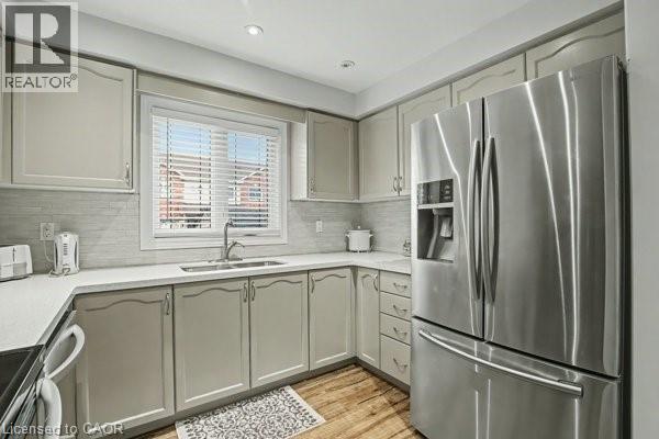 425 Taylor Crescent, Burlington, Ontario  L7L 6J9 - Photo 7 - 40798258