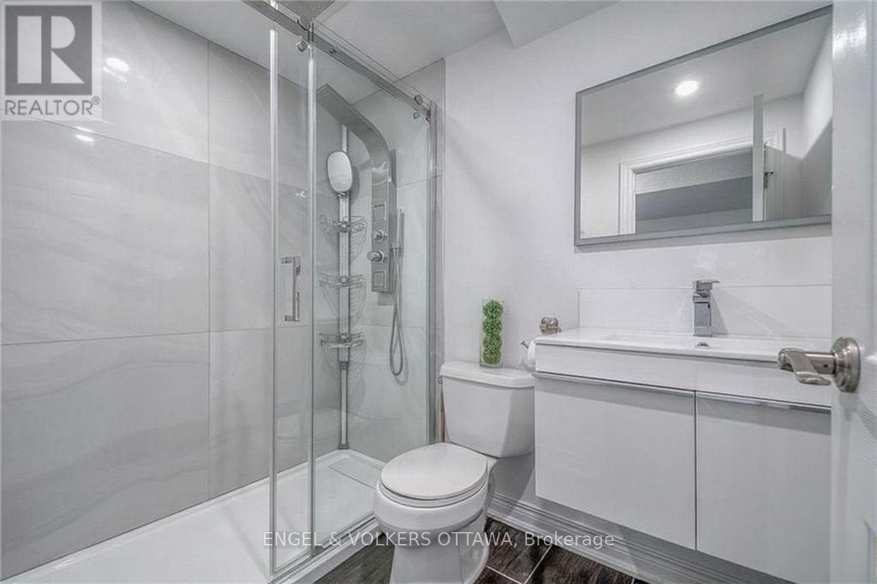 41 Fieldrow Street, Ottawa, Ontario  K2G 2Y6 - Photo 18 - X12614554