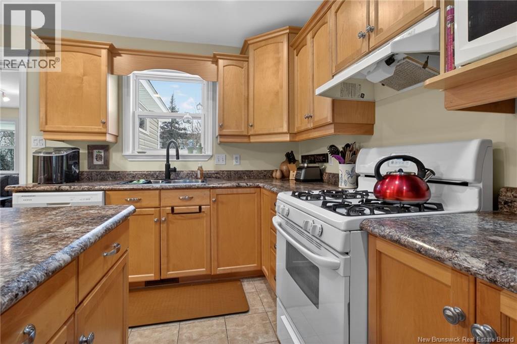 51 Hampton Street, Moncton, New Brunswick  E1G 5H2 - Photo 32 - NB132135
