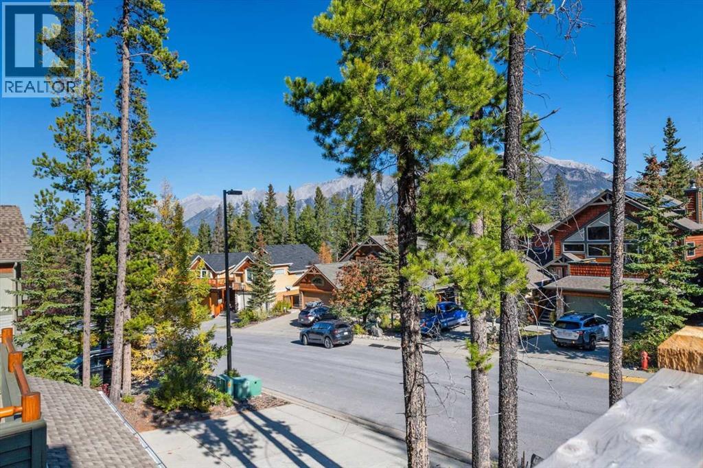 1073 Wilson Way, Canmore, Alberta  T1W 3C5 - Photo 11 - A2265573