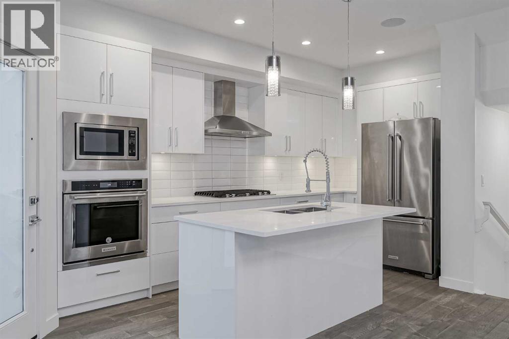 2, 136 22 Avenue NE, Calgary, Alberta