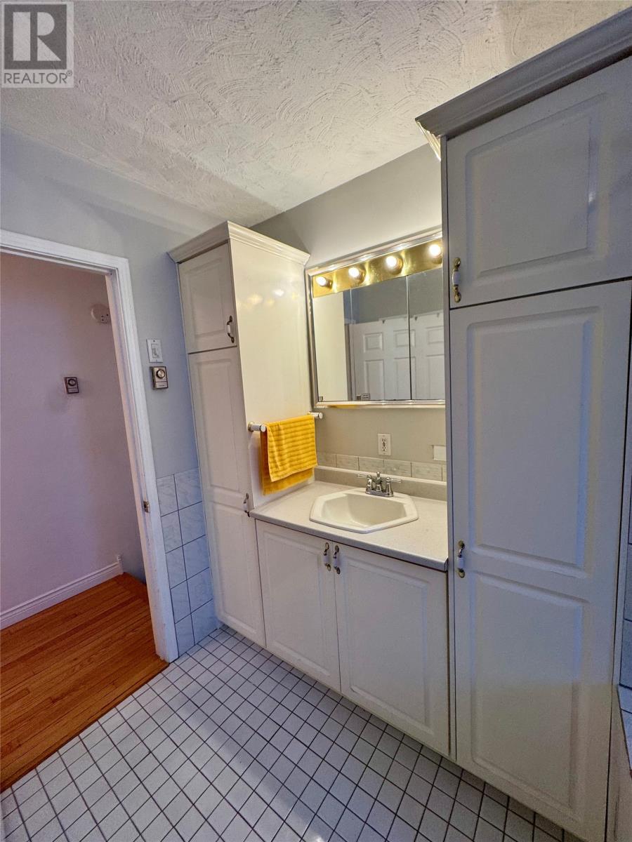 8 Gillingham Avenue, Norris Arm, Newfoundland & Labrador  A0G 3M0 - Photo 27 - 1293706