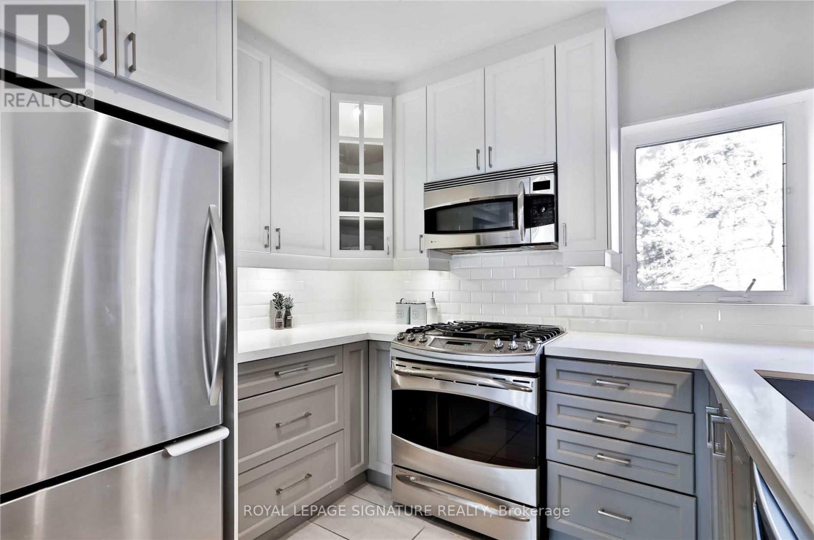 372 Roehampton Avenue, Toronto, Ontario  M4P 1S4 - Photo 17 - C12520460