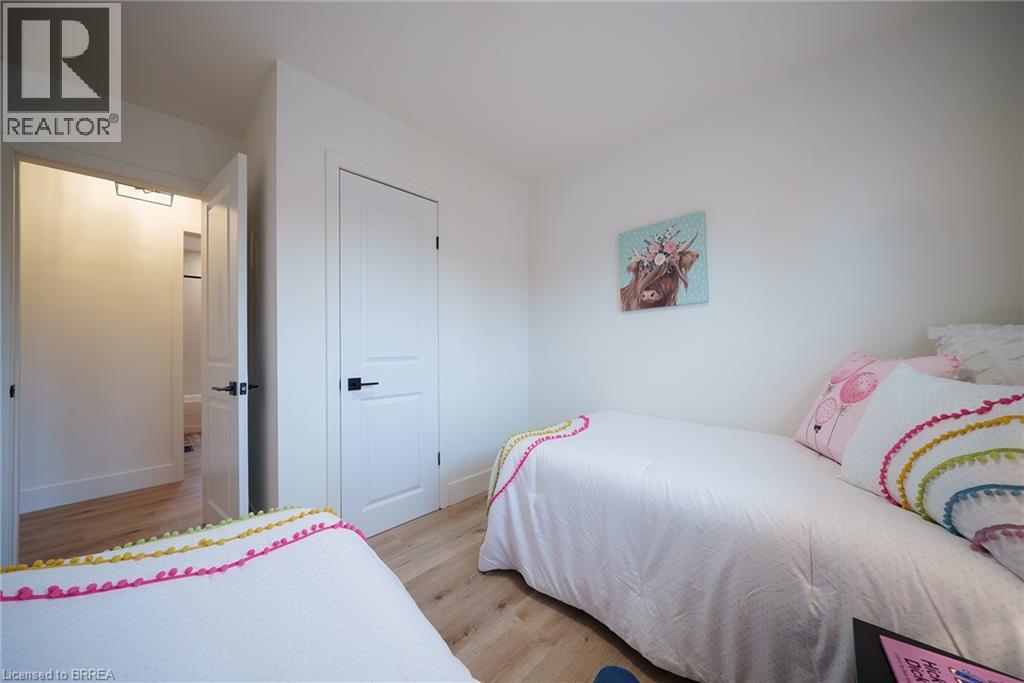 37 Rowanwood Avenue, Brantford, Ontario  N3S 7C1 - Photo 17 - 40796589