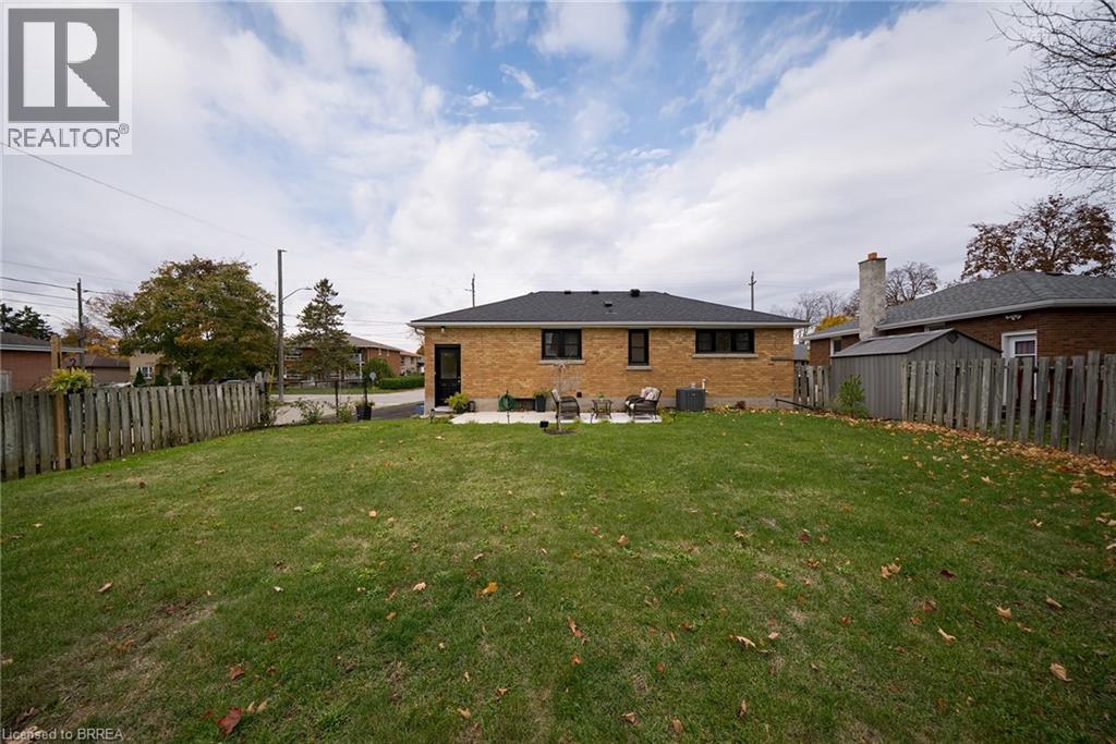 37 Rowanwood Avenue, Brantford, Ontario  N3S 7C1 - Photo 30 - 40796589