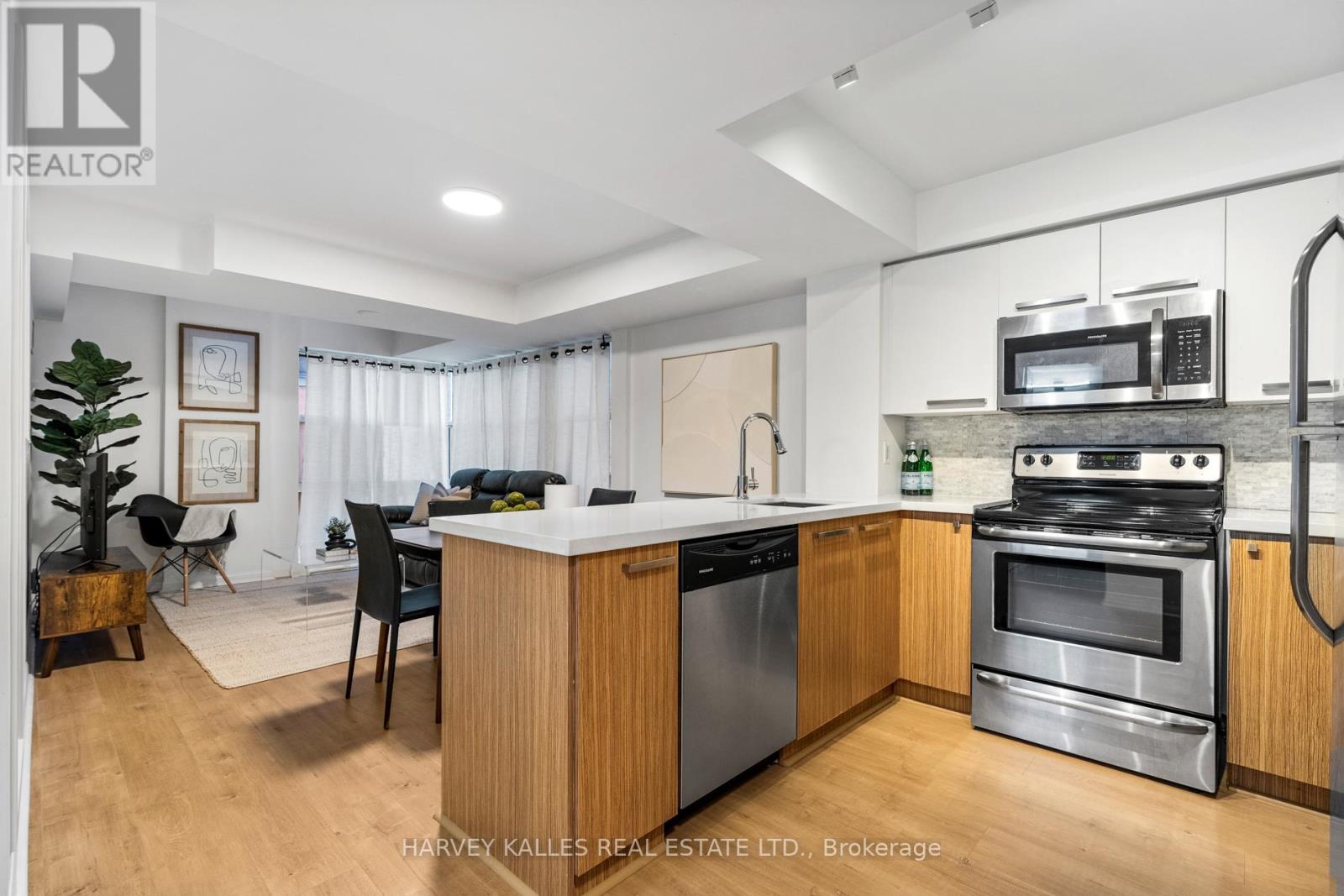 618 - 11 St Joseph Street, Toronto, Ontario  M4Y 3G4 - Photo 6 - C12693602