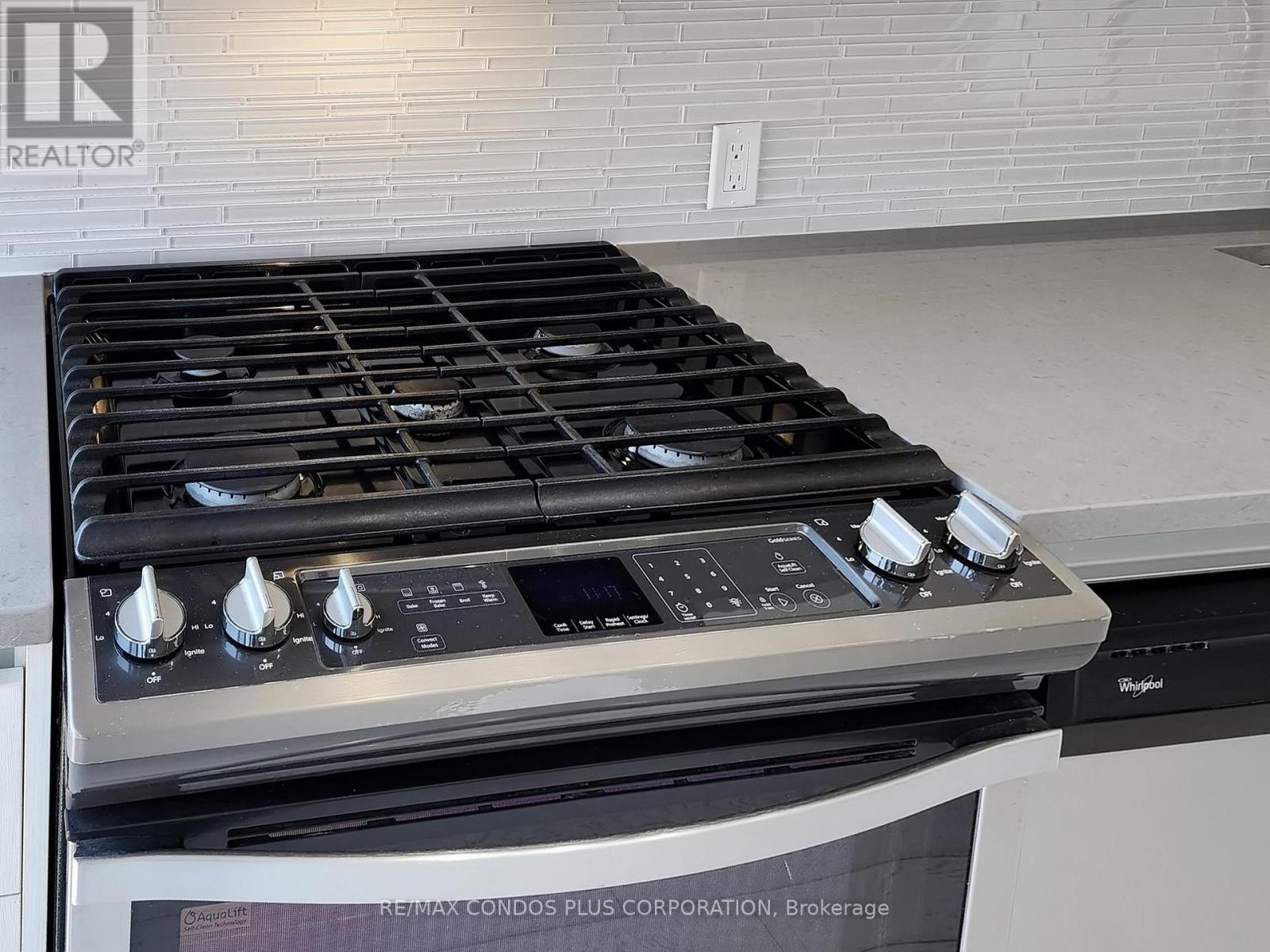 705 - 111 Bathurst Street, Toronto, Ontario  M5V 0M9 - Photo 22 - C12694142