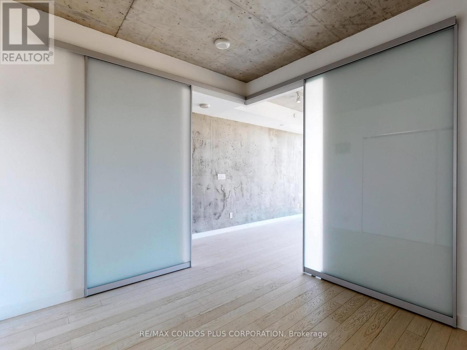 705 - 111 Bathurst Street, Toronto, Ontario  M5V 0M9 - Photo 28 - C12694142