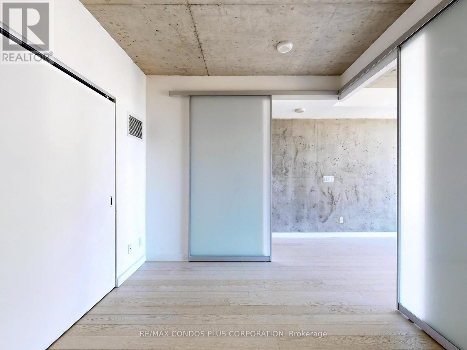 705 - 111 Bathurst Street, Toronto, Ontario  M5V 0M9 - Photo 29 - C12694142