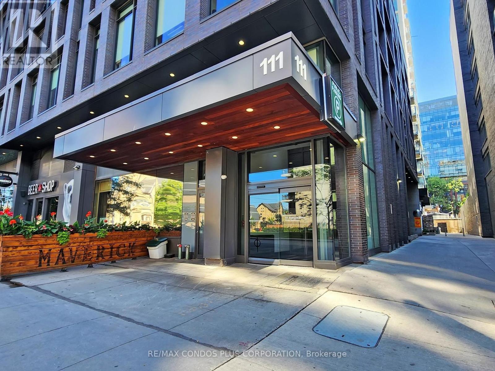 705 - 111 Bathurst Street, Toronto, Ontario  M5V 0M9 - Photo 5 - C12694142