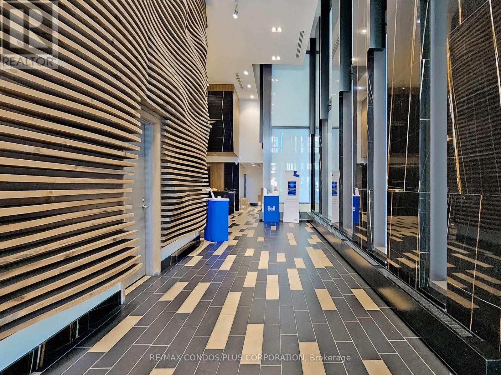 705 - 111 Bathurst Street, Toronto, Ontario  M5V 0M9 - Photo 6 - C12694142