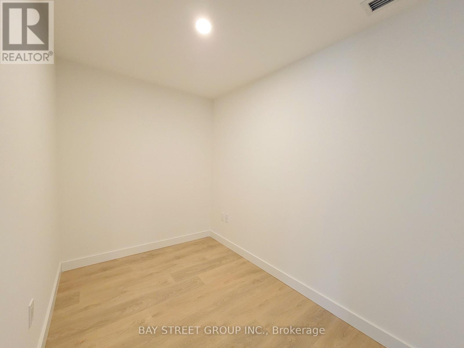 905 - 1 Concord Cityplace Way, Toronto, Ontario  M5V 0X3 - Photo 13 - C12694182