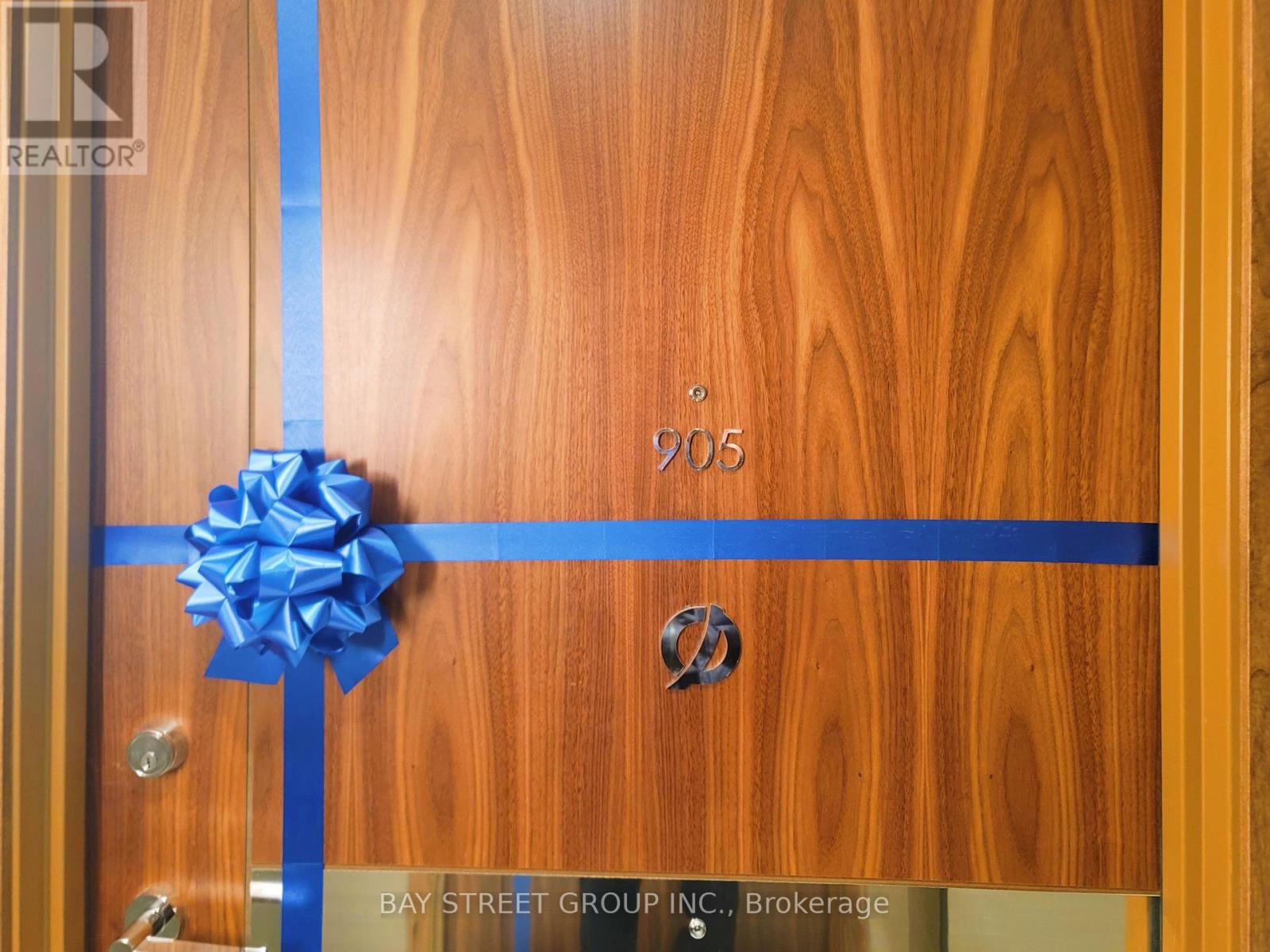 905 - 1 Concord Cityplace Way, Toronto, Ontario  M5V 0X3 - Photo 2 - C12694182