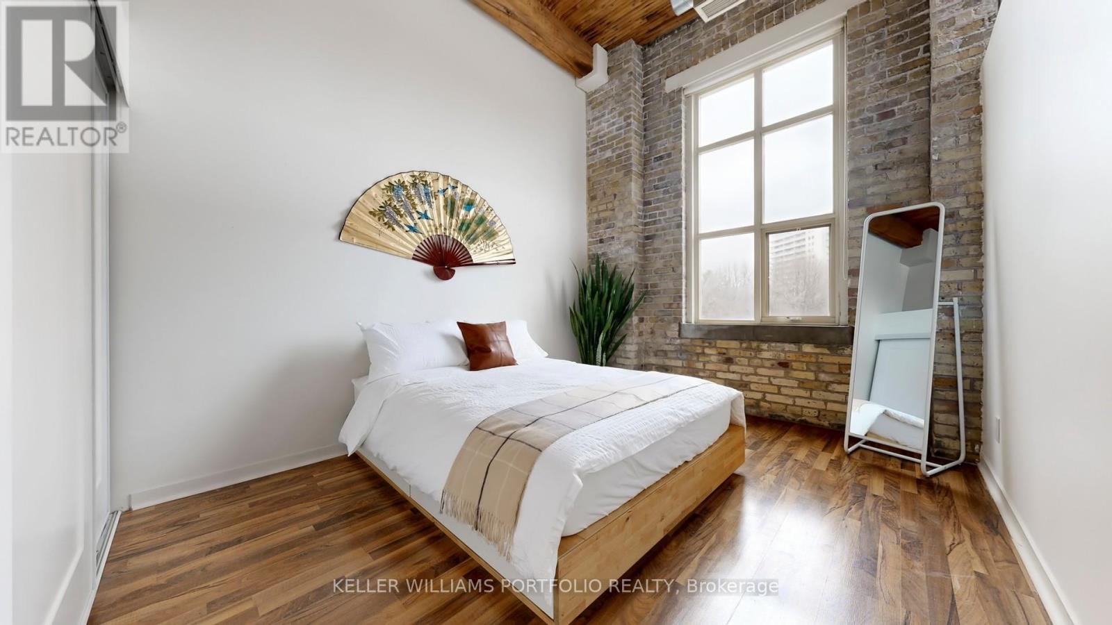 401 - 736 Dundas Street E, Toronto, Ontario  M5A 2C5 - Photo 18 - C12694264