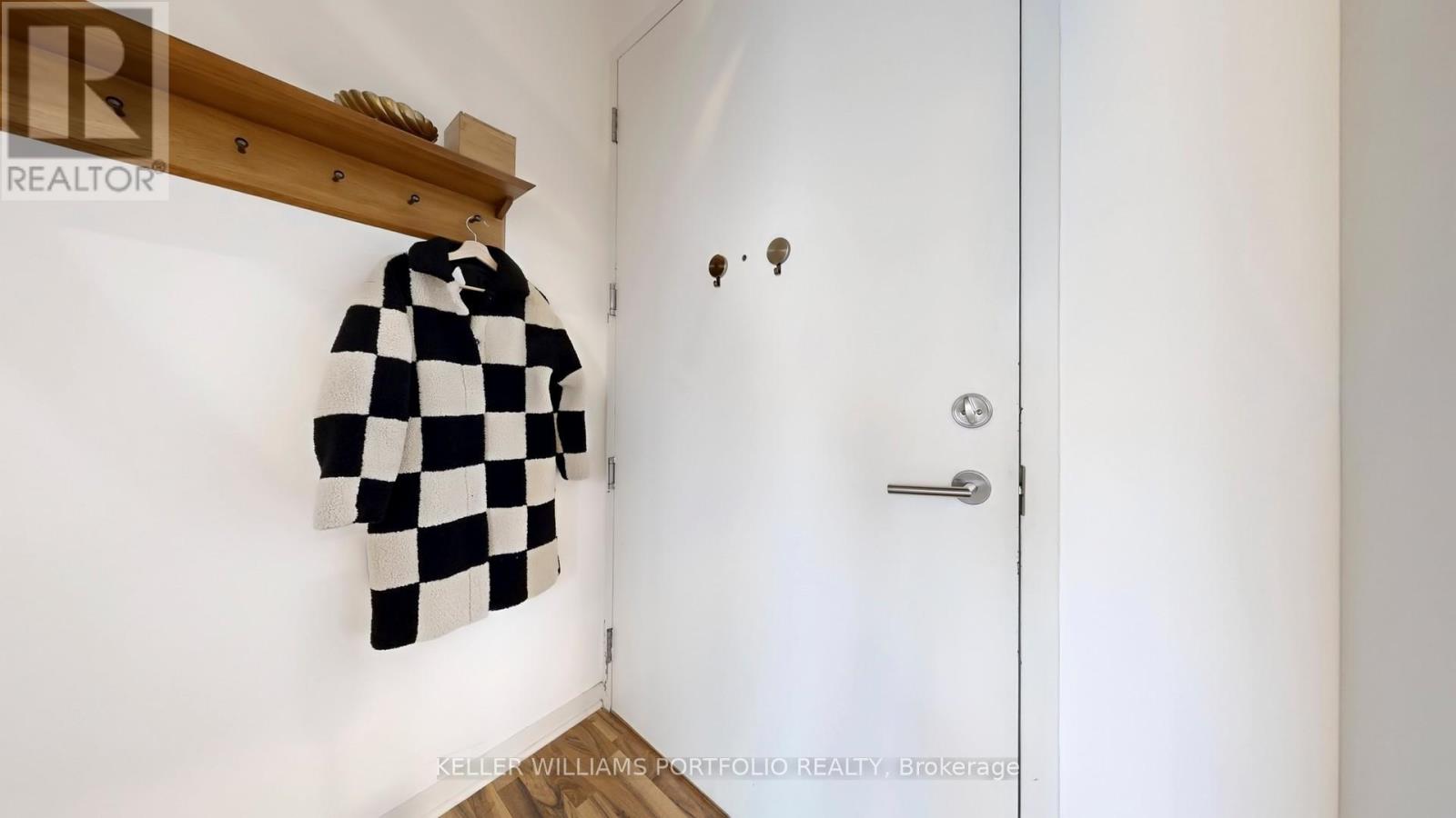 401 - 736 Dundas Street E, Toronto, Ontario  M5A 2C5 - Photo 4 - C12694264