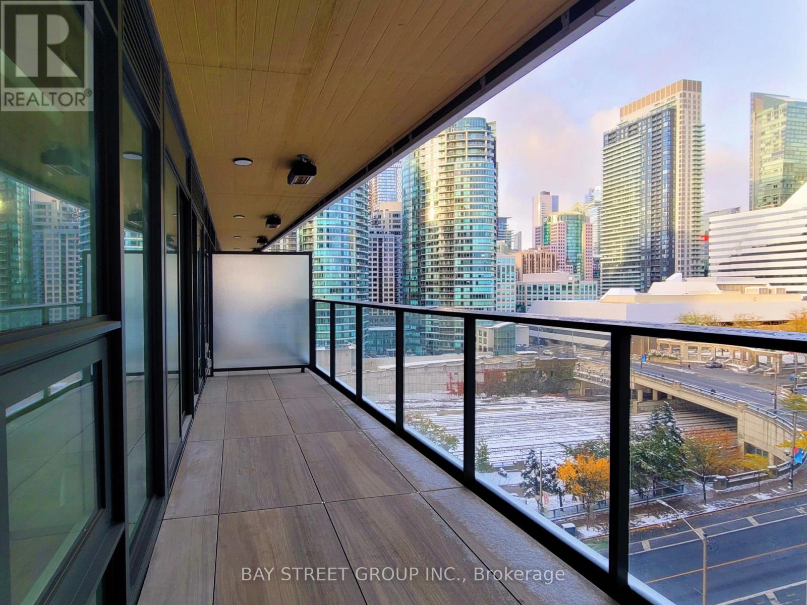 905 - 1 Concord Cityplace Way, Toronto, Ontario  M5V 0X3 - Photo 15 - C12694182