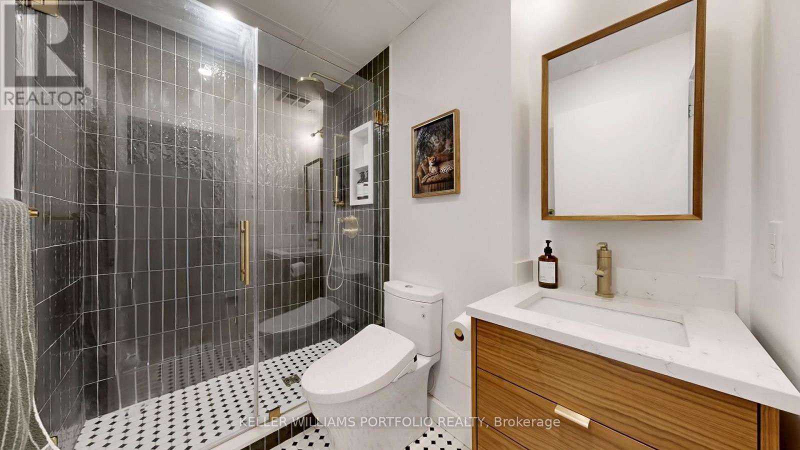 401 - 736 Dundas Street E, Toronto, Ontario  M5A 2C5 - Photo 17 - C12694264