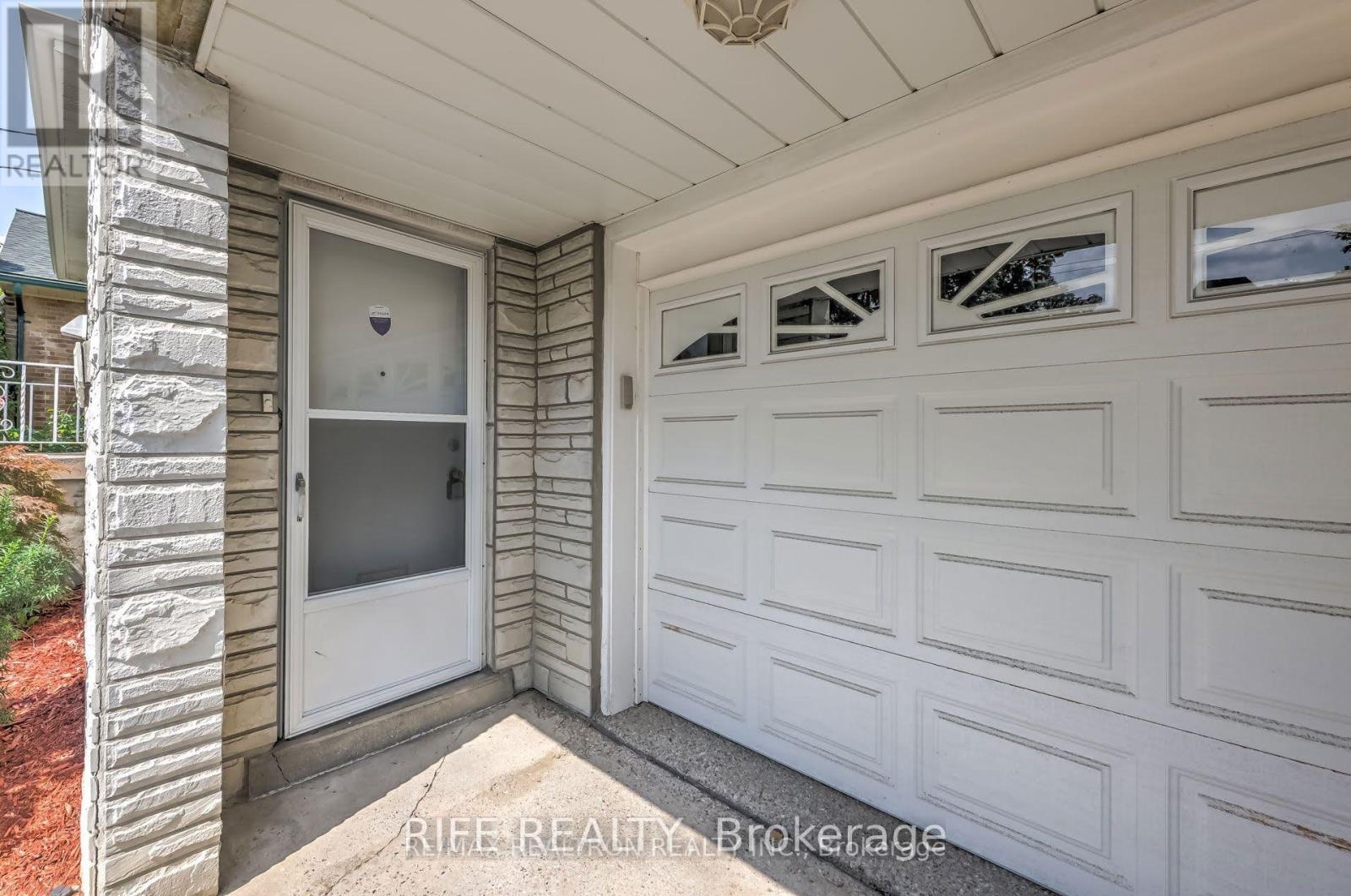 387 Willowdale Avenue, Toronto, Ontario  M2N 5A8 - Photo 2 - C12694296