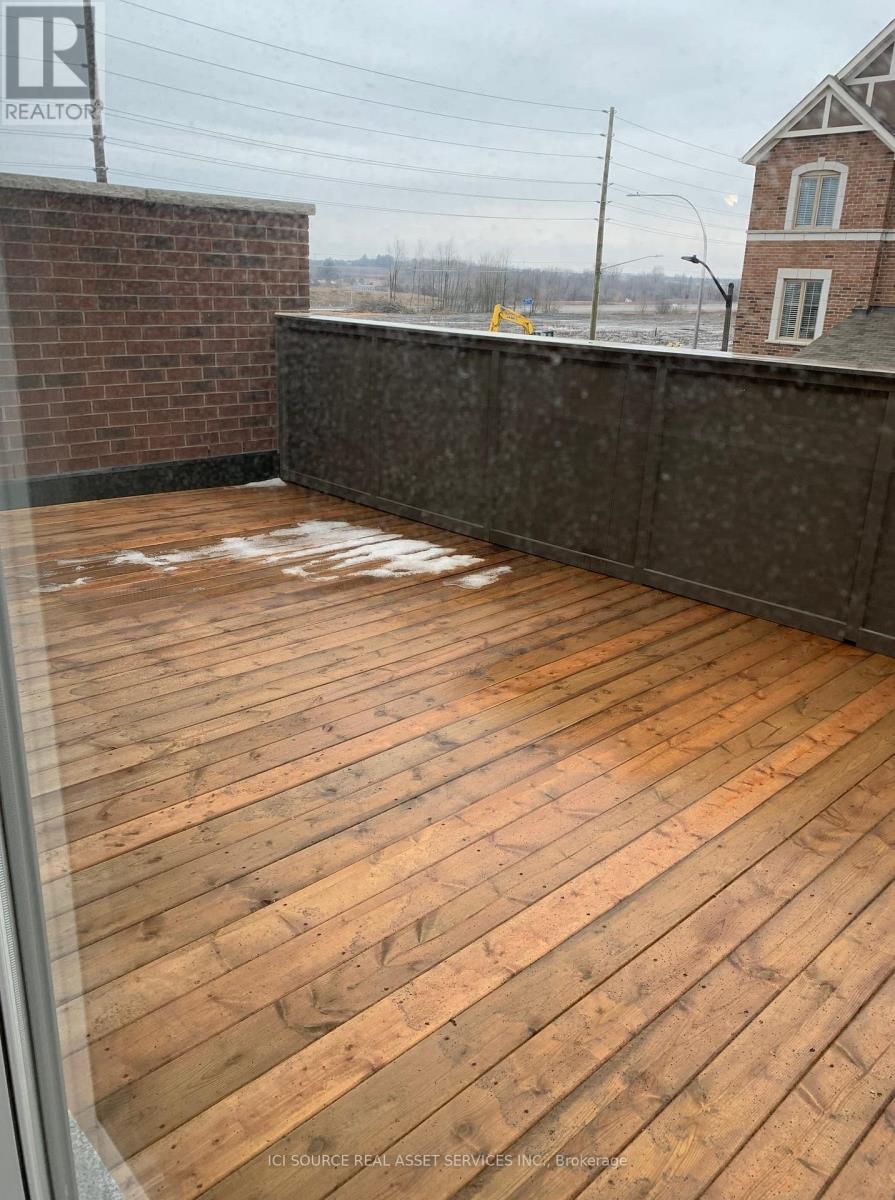 1 - 67 Fiesta Way, Whitby, Ontario  L1P 1Y5 - Photo 3 - E12665062