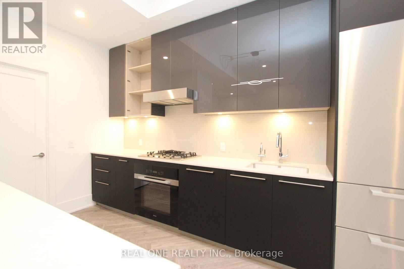 122w - 8 Cedarland Drive, Markham, Ontario  L6G 0H4 - Photo 3 - N12693616