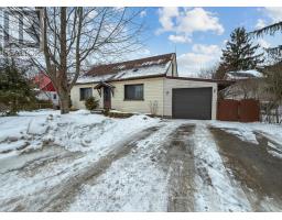 11 CENTRE STREET, Essa, Ontario