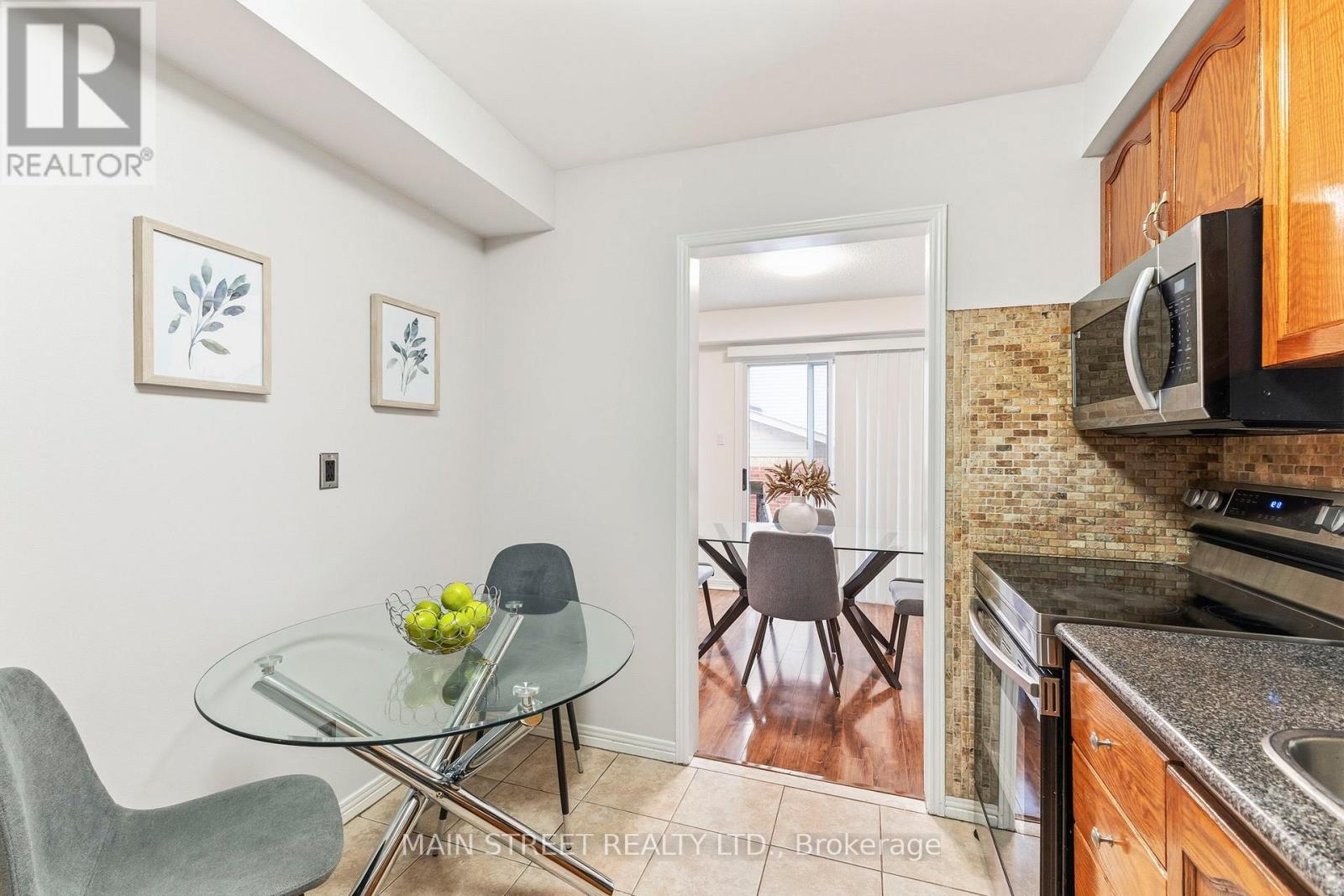 873 Playter Crescent, Newmarket, Ontario  L3X 1W8 - Photo 11 - N12694190