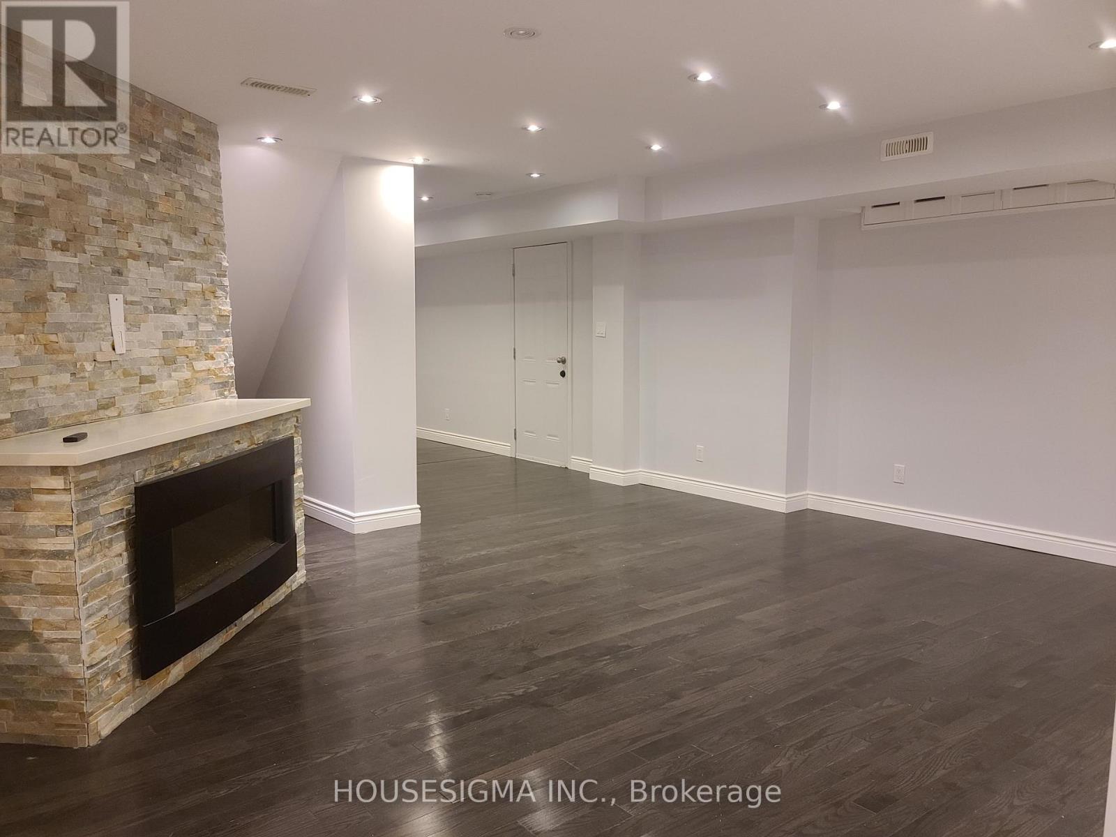 Lower - 48 Linacre Drive, Richmond Hill, Ontario  L4E 0W2 - Photo 8 - N12694158