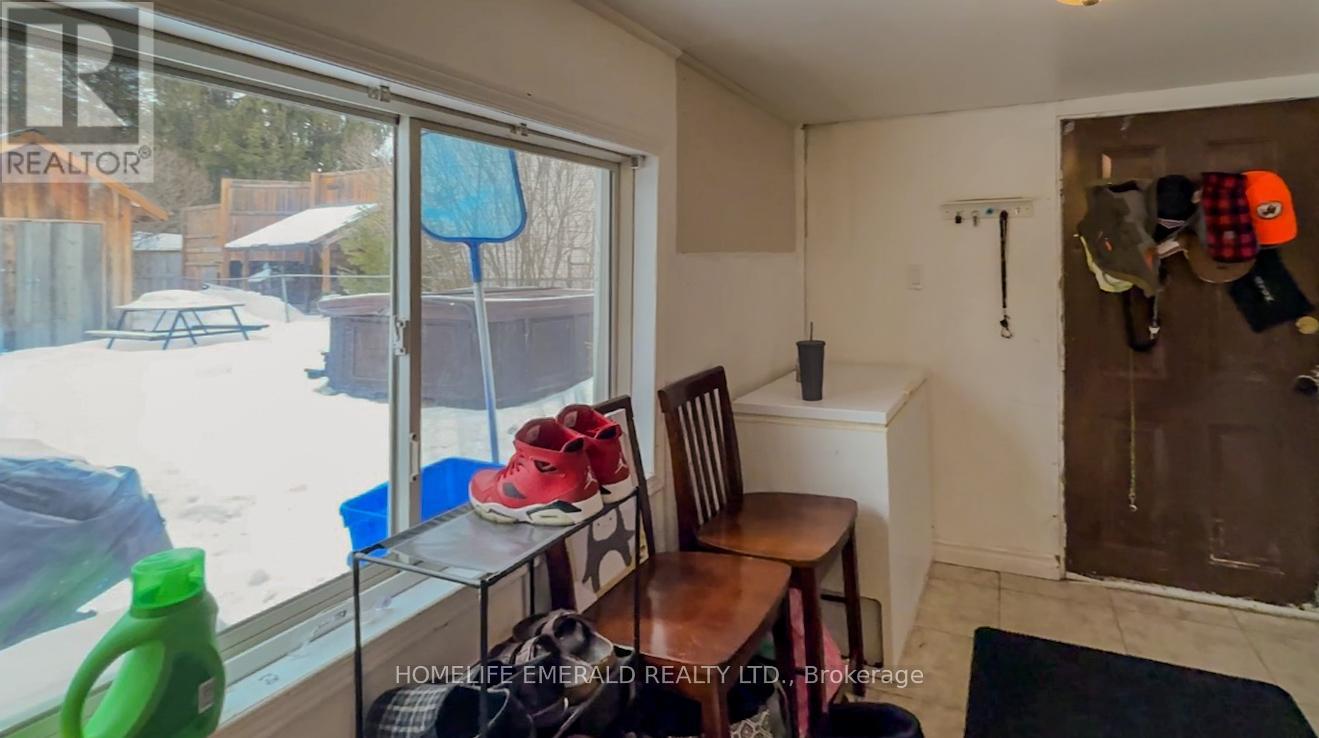 11 Centre Street, Essa, Ontario  L0M 1B0 - Photo 32 - N12694202