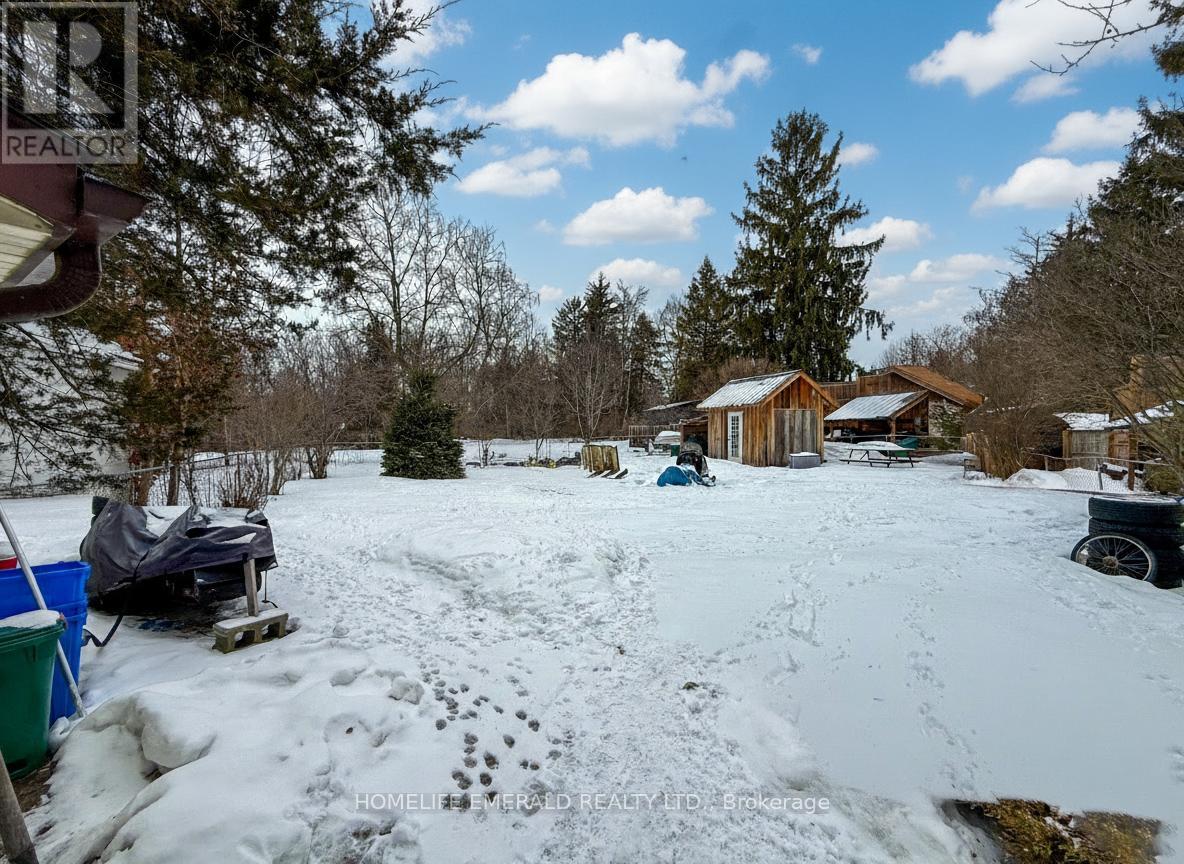 11 Centre Street, Essa, Ontario  L0M 1B0 - Photo 36 - N12694202