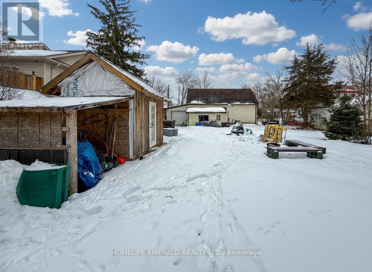 11 Centre Street, Essa, Ontario  L0M 1B0 - Photo 37 - N12694202