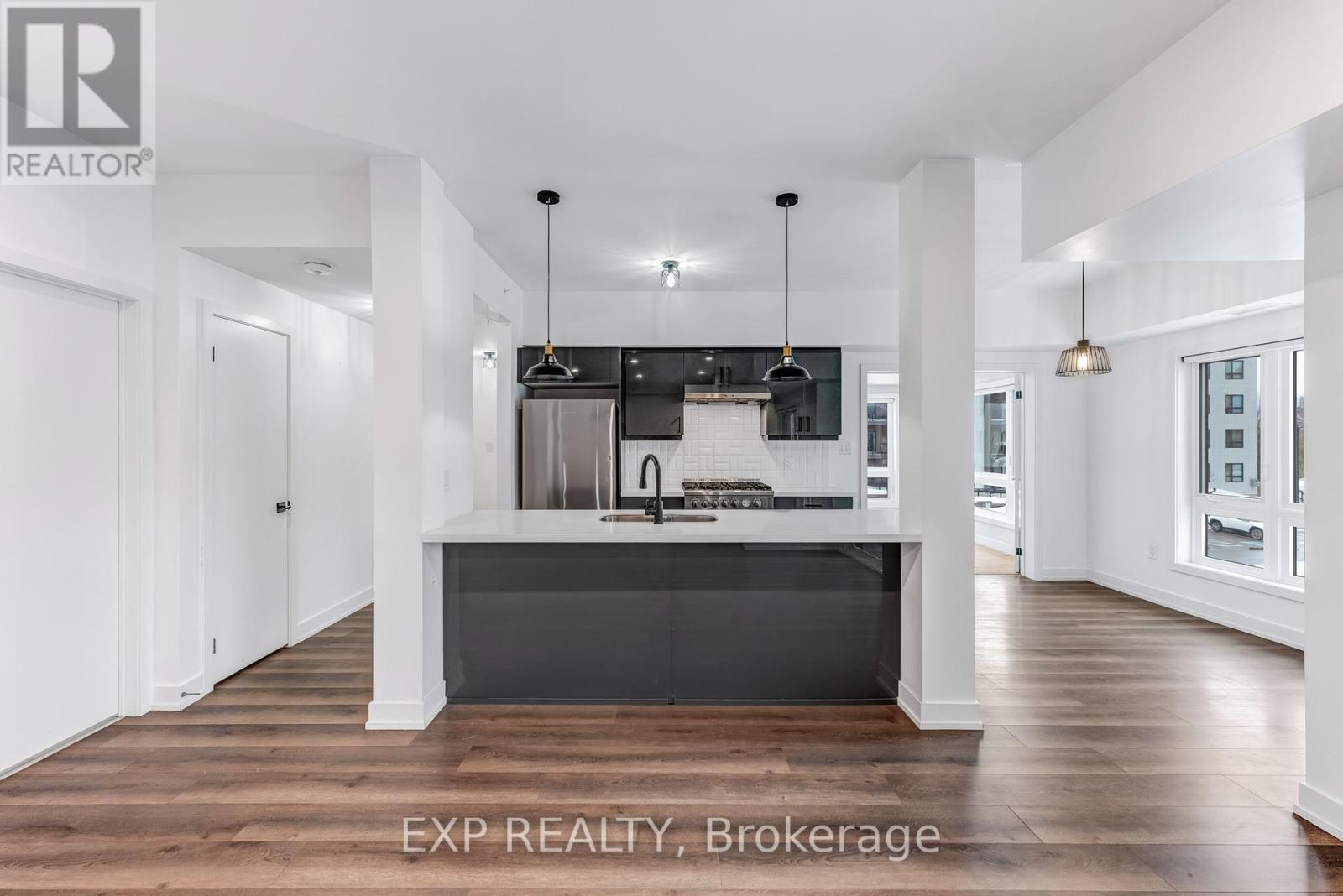 101 - 4 Spice Way, Barrie, Ontario  L9J 0M2 - Photo 11 - S12694236