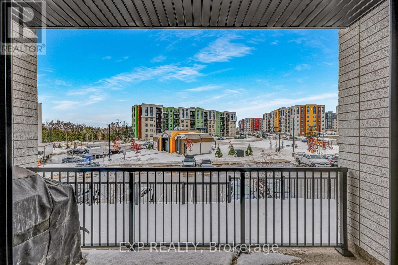 101 - 4 Spice Way, Barrie, Ontario  L9J 0M2 - Photo 8 - S12694236