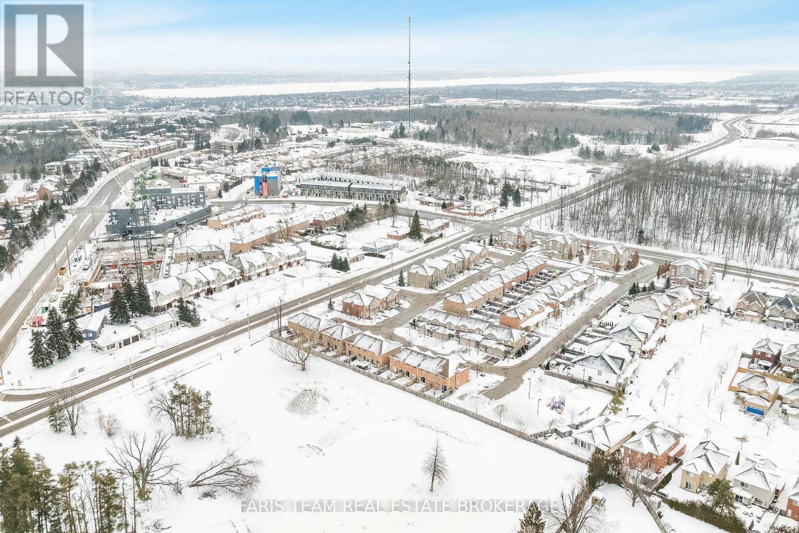 37 Southwoods Crescent, Barrie, Ontario  L4N 9P8 - Photo 31 - S12694266