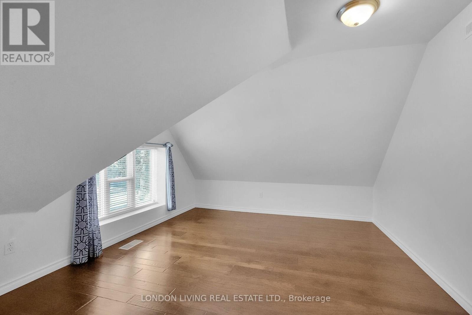 182 Briscoe Street E, London South, Ontario  N6C 1X3 - Photo 26 - X12690768