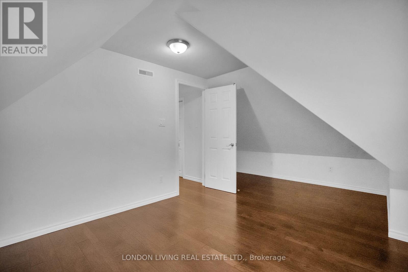 182 Briscoe Street E, London South, Ontario  N6C 1X3 - Photo 27 - X12690768